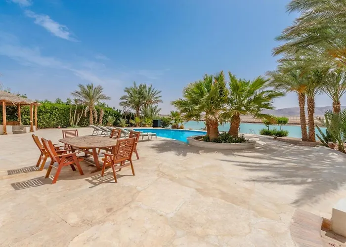 Villa Beautiful 4-Bedroom White Villa In Phase V El Gouna, Heated Pool & Lagoon Hurghada